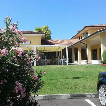 Lake Green Soiano